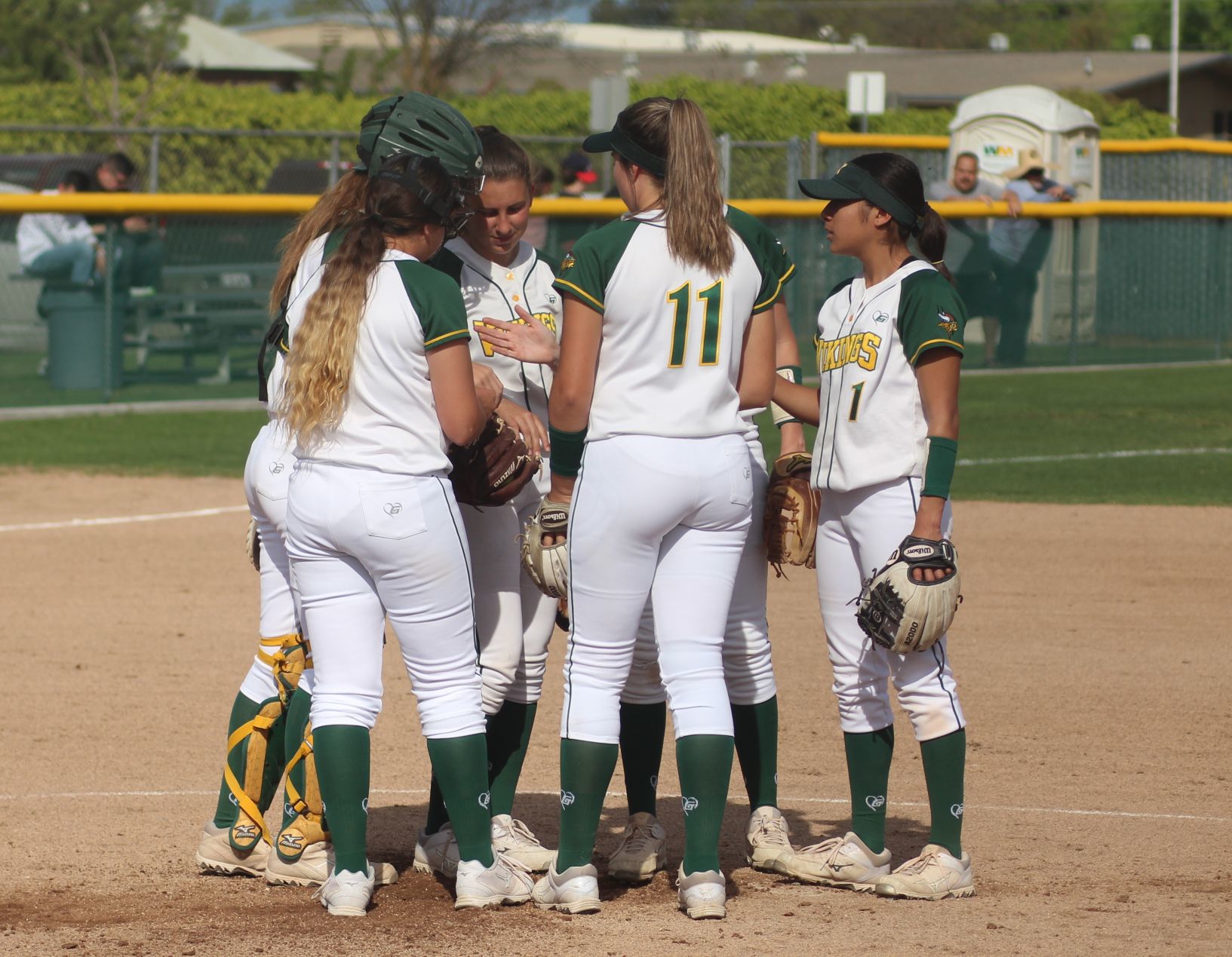 Kingsburg defeats Selma